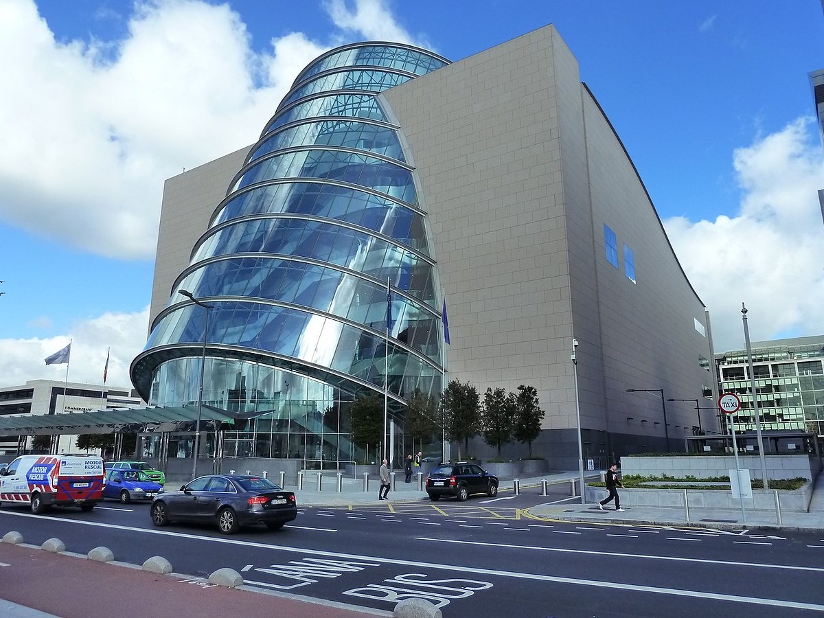 https://commons.wikimedia.org/wiki/File:Dublin_Convention_Centre_-_panoramio_(1).jpg