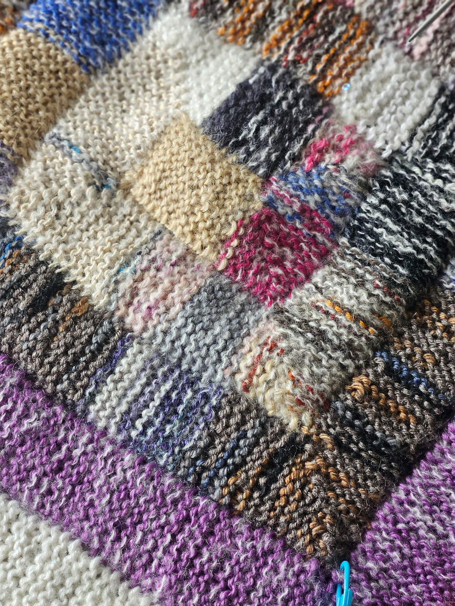 "Подпопник" из остатков пряжи. Бросовых остатков.