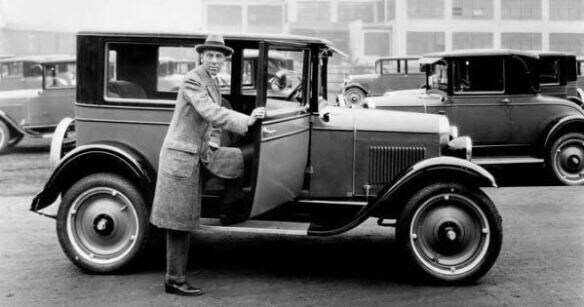 В 1927 году Chevrolet сместил Ford Model T с его пьедистала, и не без небольшой помощи со стороны самого Генри Форда.