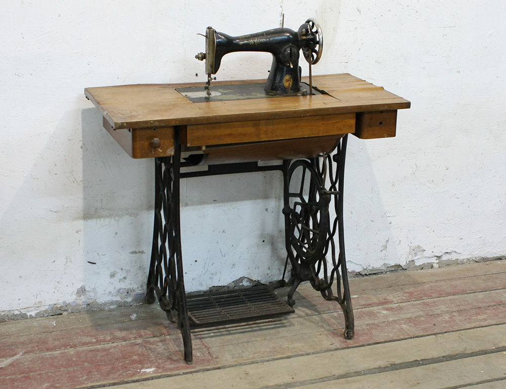 Подольская швейная машинка, совсем как у бабушки