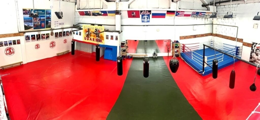 Ударник на Шоссе Энтузиастов