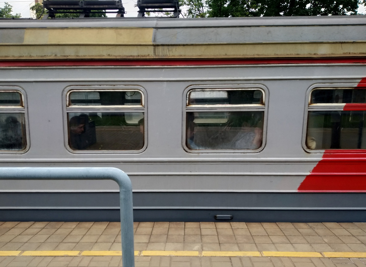 Вагон электропоезда ЭД4М в июне 2025 года, фото автора