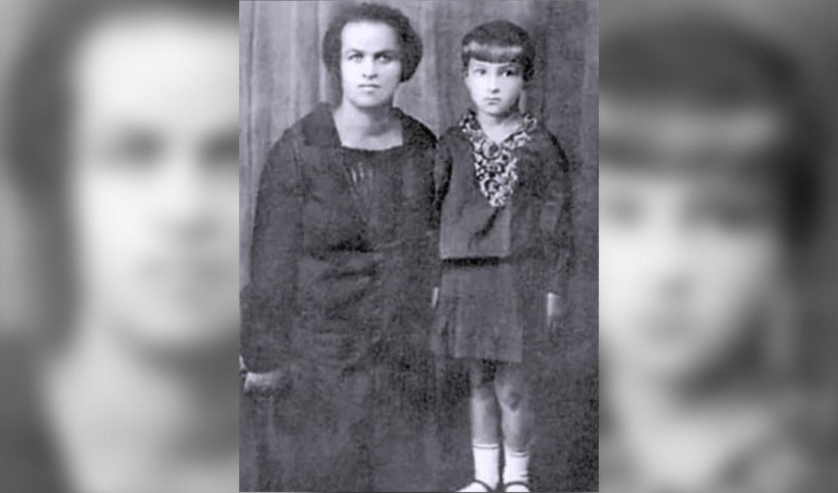 Клара с мамой. Фото из открытых источников в интернете.