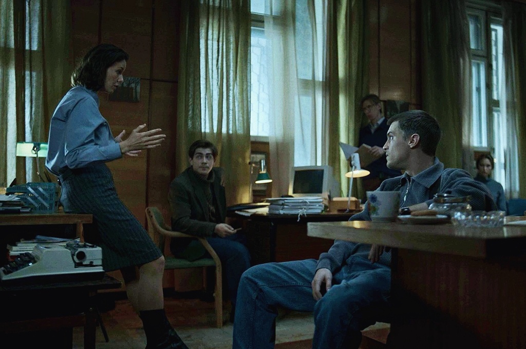 Ирина Старшенбаум, Никита Худяков и Иван Янковский в сериале «Фишер. Затмение», 2025 г