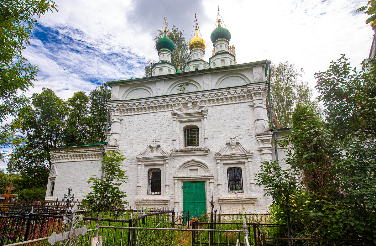 Церковь Рождества Пресвятой Богородицы. Рождественно (Рождествено-Суворово), городской округ Мытищи, Московская область. Фото автора статьи 