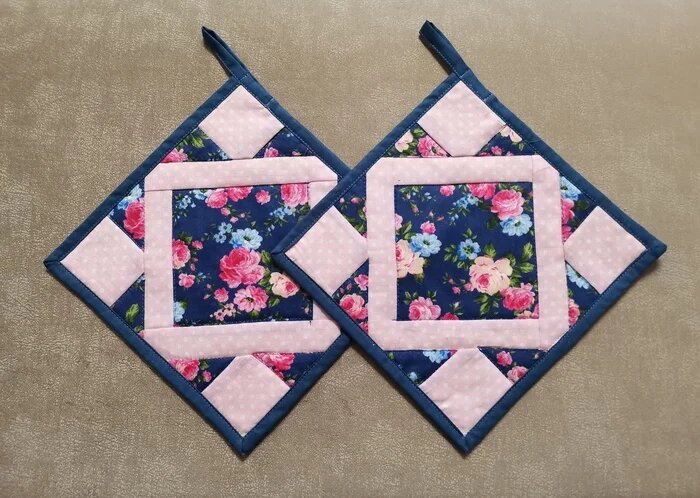 Лоскутное шитье (пэчворк) работы рукодельницы из сети, июль 2025