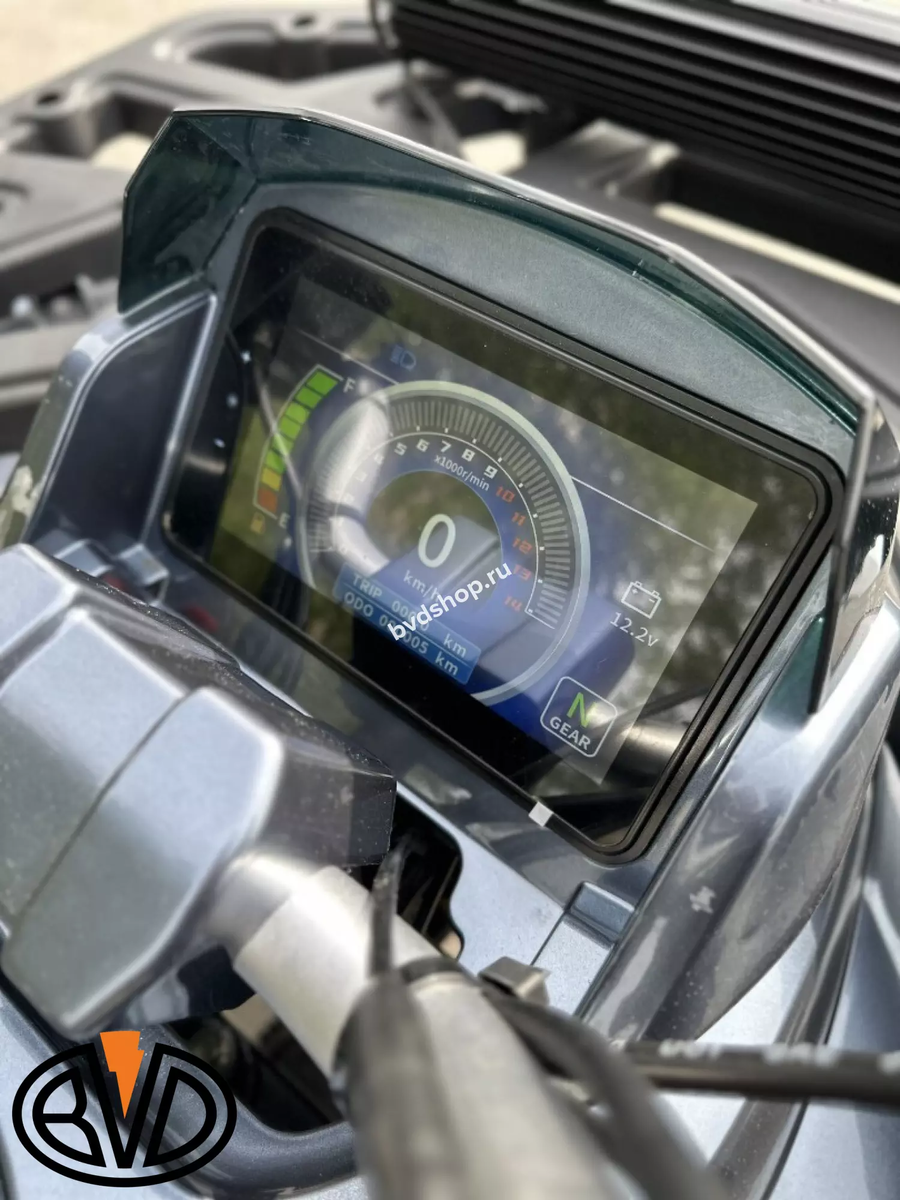 Большой и яркий дисплей