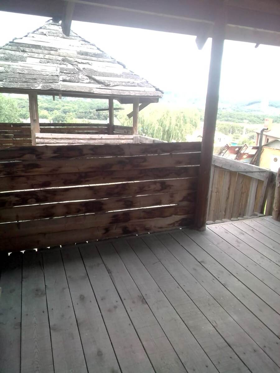 Реконструкция летника в музее под открытым небом. Фото автора