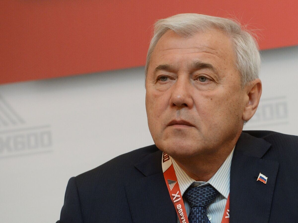    Президент Ассоциации региональных банков России, председатель Комитета Государственной Думы РФ по экономической политике, инновационному развитию и предпринимательству Анатолий Аксаков© РИА Новости / Илья Питалев