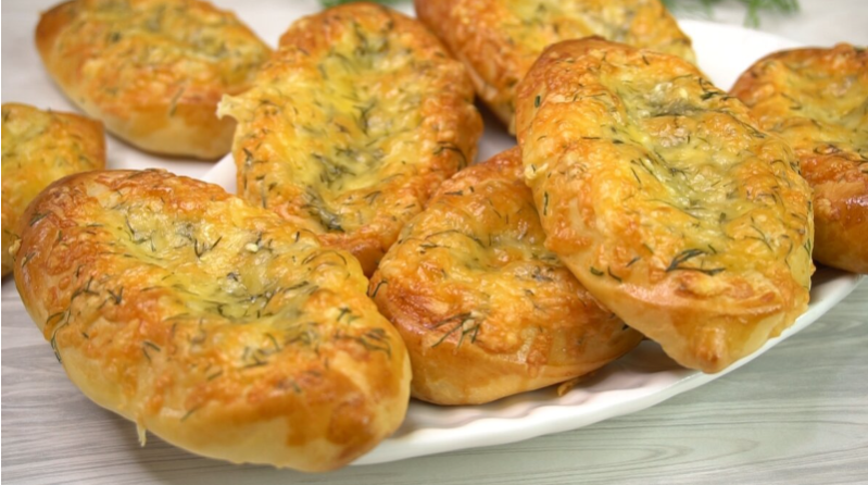 "Лодочки" с начинкой, подаю вместо хлеба к основному блюду или просто так.