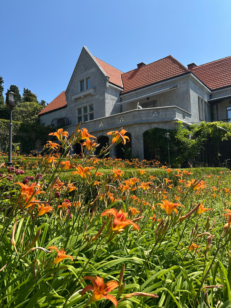 Дворец Харакс