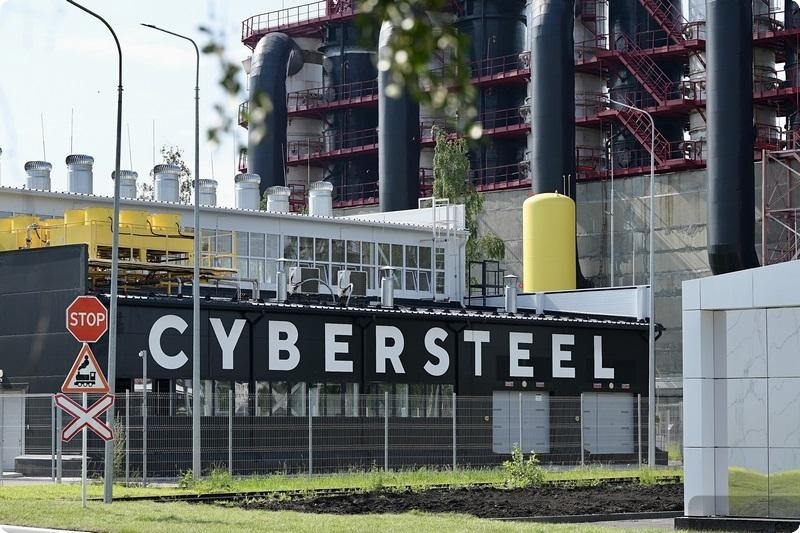 © Правительство Свердловской области / midural.ru (Компания "Киберсталь" запустила обновленное производство бесшовных нержавеющих труб 26 июня 2025 г. Последние сегодня являются ключевыми элементами высокотехнологичной продукции. Ранее на российском рынке нержавеющей продукции преобладали товары импортного производства. С реализацией нового проекта удастся существенно сократить зависимость от поставок из-за рубежа)