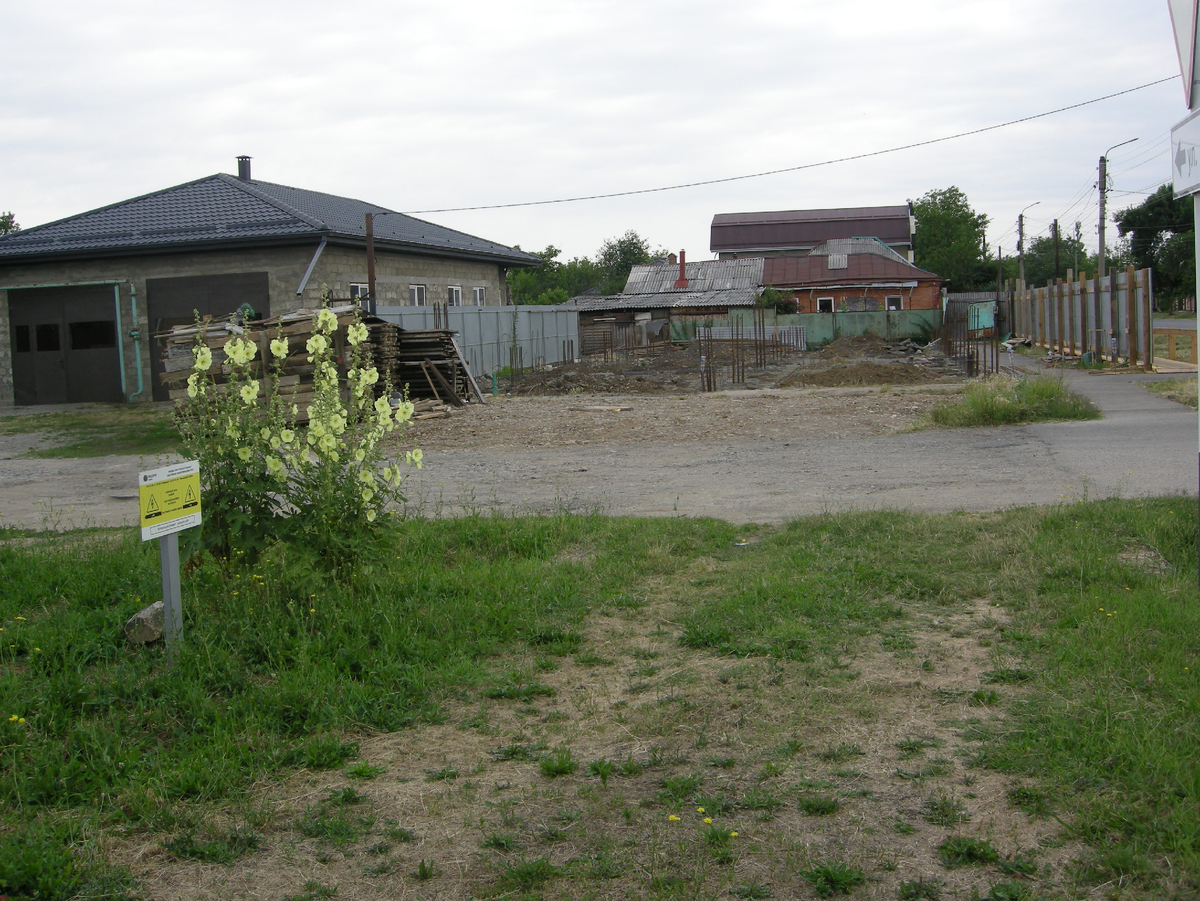 Позавчерашнее фото этого места.