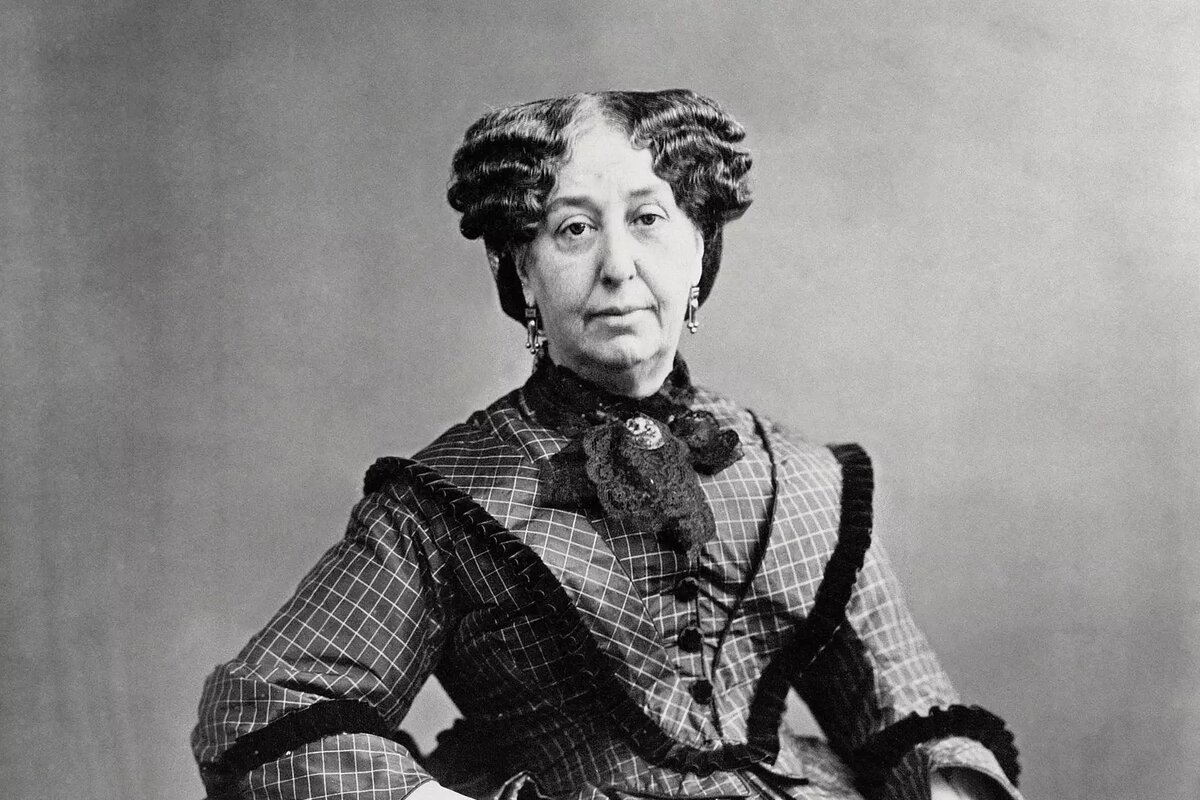 Истории многочисленных увлечений Жорж Санд, героями которых являлись в том числе Альфред де Мюссе и Фредерик Шопен, были не менее знамениты, чем ее литературные романы