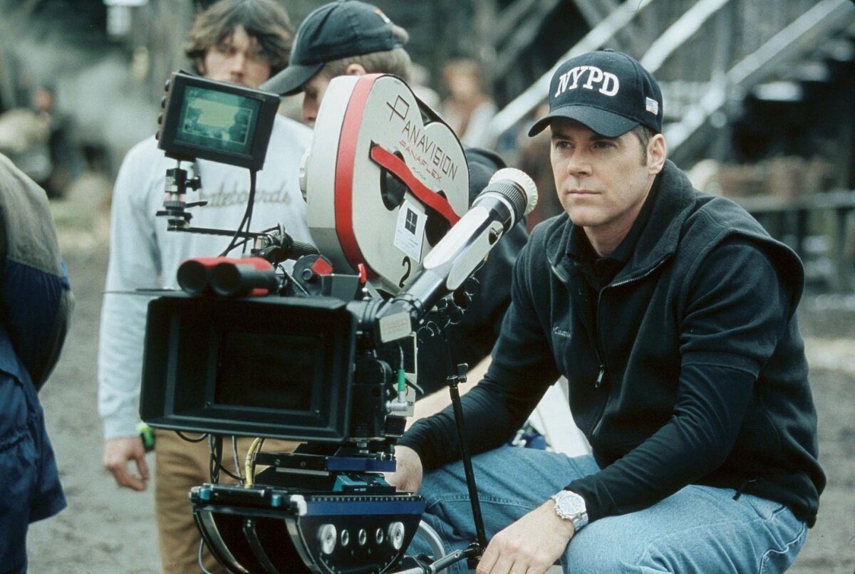 Стивен Соммерс (на фото)