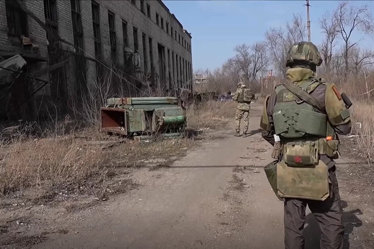    Ермаков: российские бойцы полностью зачистили район Шевченко в Часовом Яре