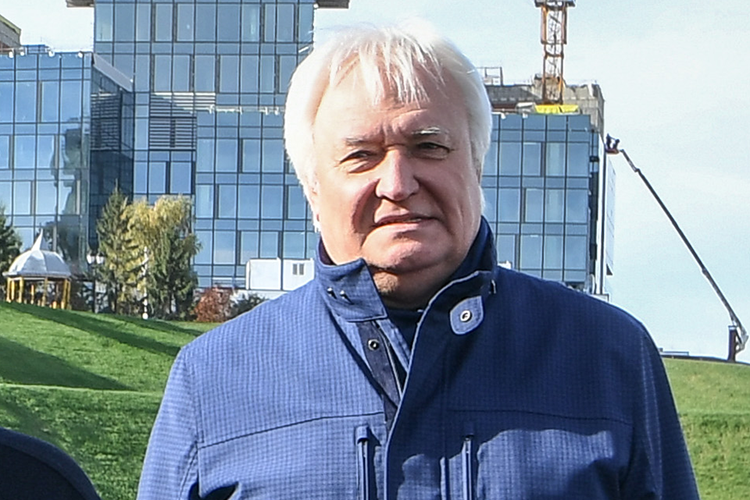    Александр Пилишкин: «Сказал, что не могу так работать: сегодня один чертеж, завтра — другой. Как планировать работу на серьезных объектах в таких условиях?».   
Фото: tatarstan.ru