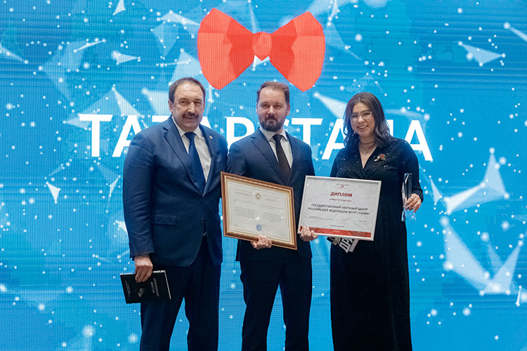    Накануне КАМАЗ объявил о назначении Дениса Дрягина (в центре) на должность директора по маркетингу и рекламе.   
Фото: «БИЗНЕС Online»