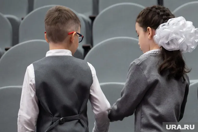 Зачисление первоклассников пройдет в течение трех рабочих дней
Фото: Илья Московец © URA.RU