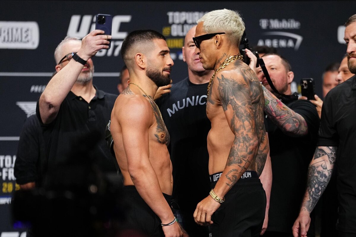 Илия Топурия - Чарльз Оливейра