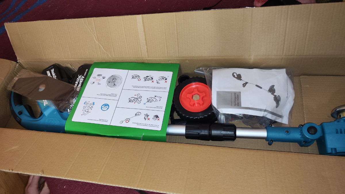 Аккумуляторный триммер Makita