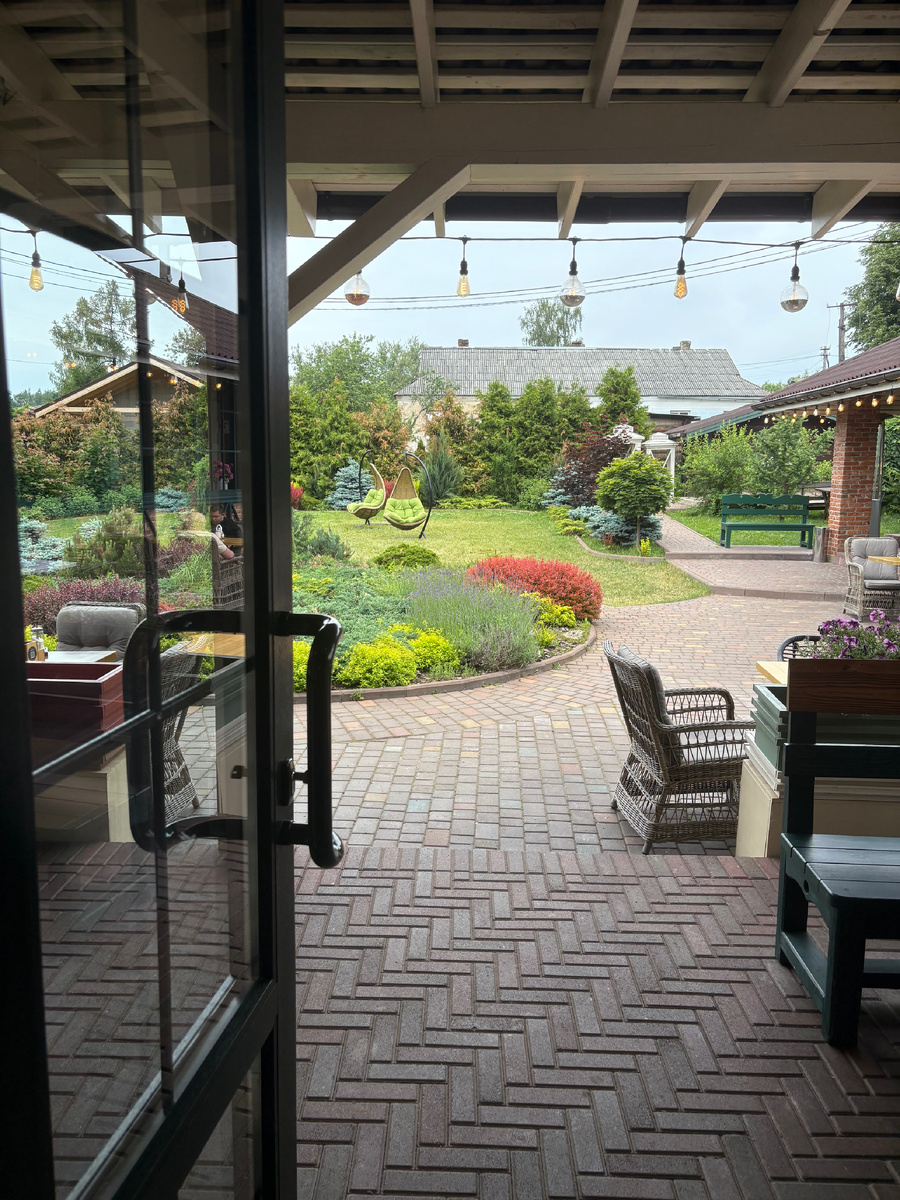 Кафе «Аколица» рядом с Вязьмой 