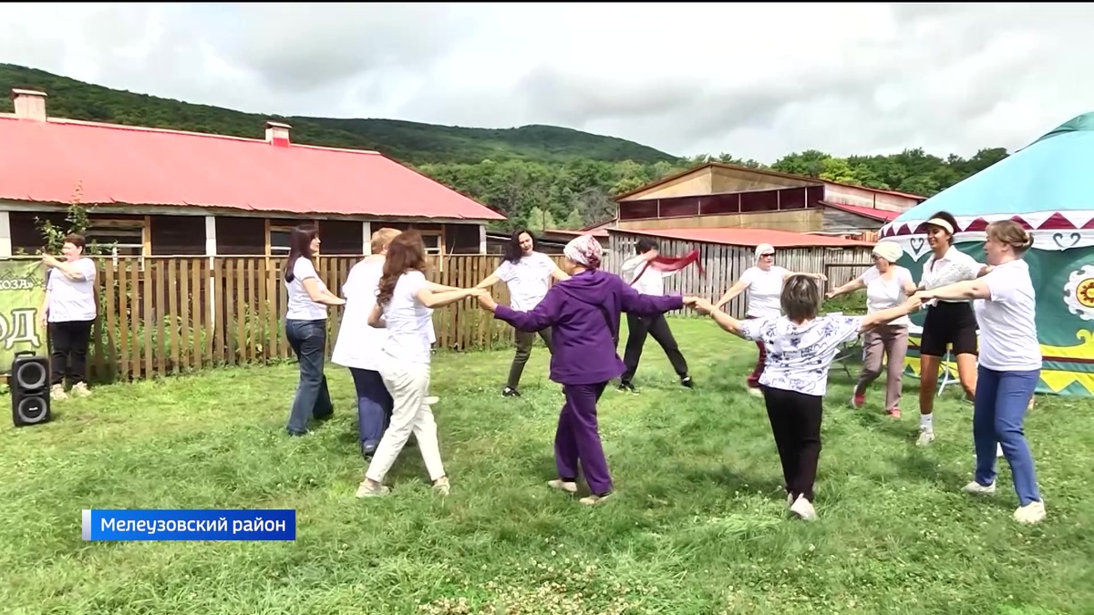    В Башкортостане на экоферме состоялась встреча для вдов, жен и матерей бойцов СВО: сюжет "Вестей"