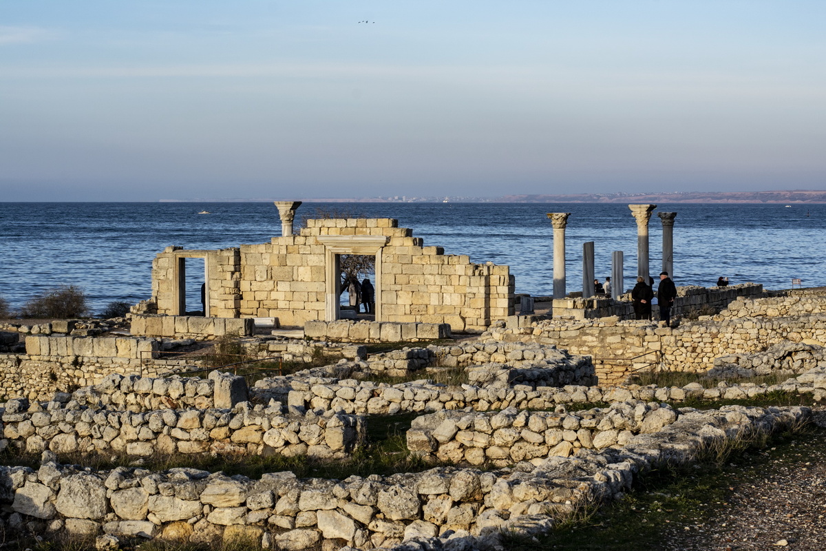 Базилика в Херсонесе. Фото Сергея Малышева.