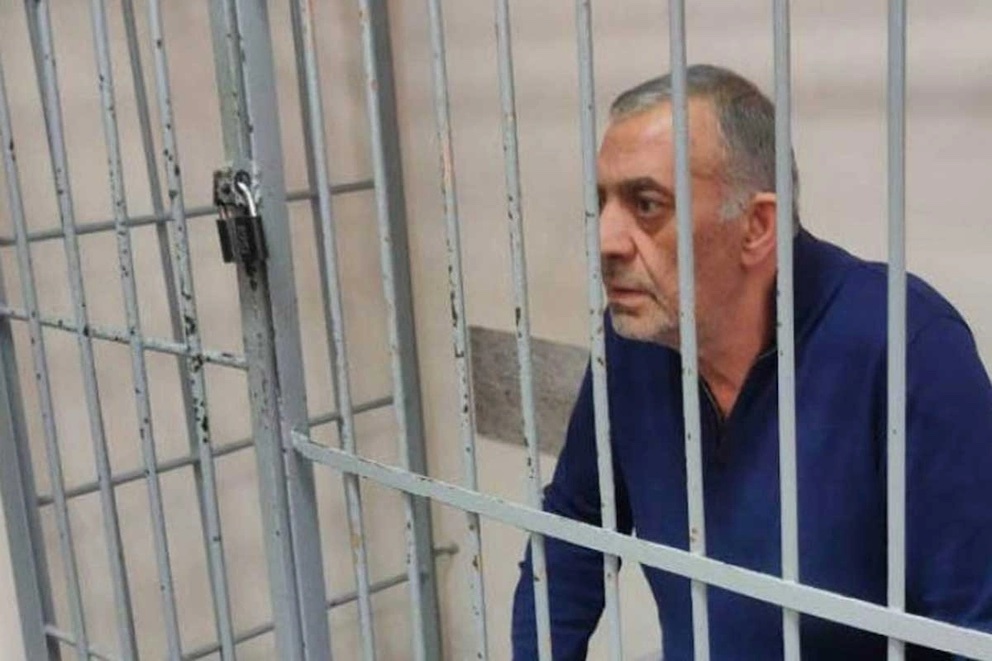 В Екатеринбурге начался суд над Бакиром Сафаровым, одним из задержанных в результате операции российских правоохранительных органов против преступной группы граждан России, родом из Азербайджана.