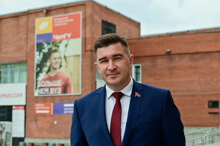 Ректор ЧелГУ объяснил риск искусственного интеллекта без критического мышления 
Фото: © Пресс-служба ЧелГУ