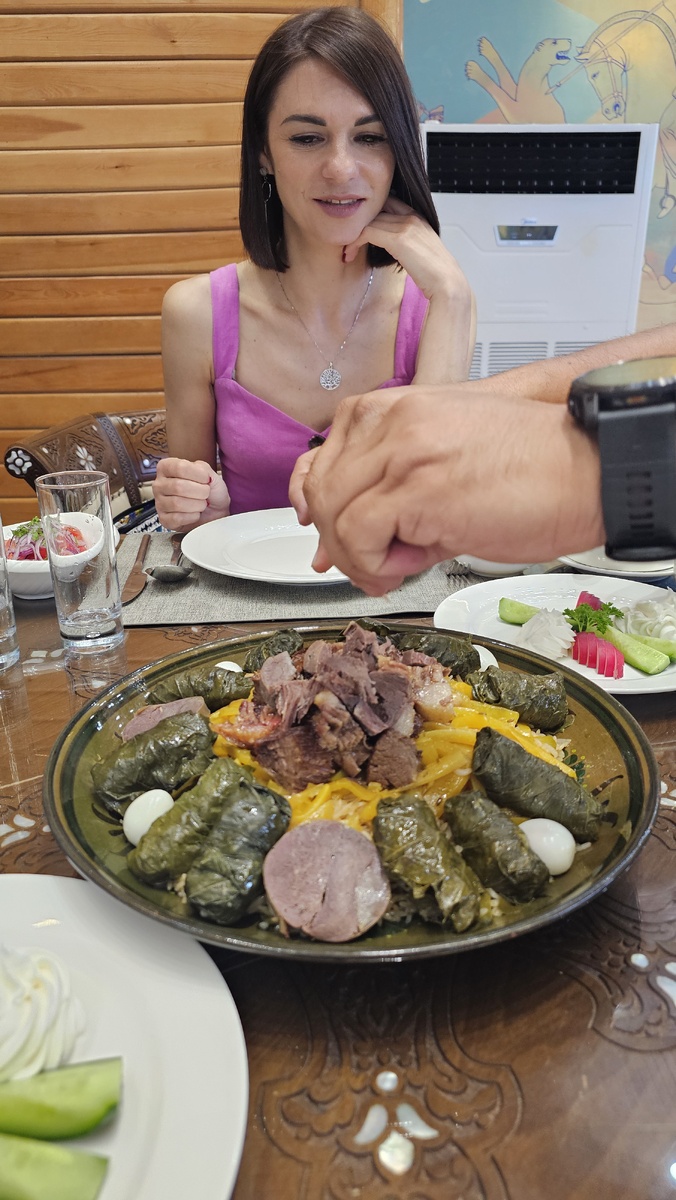 Зацените какая подача!