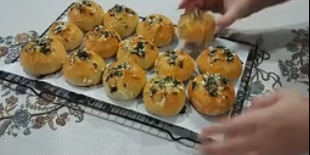 Как приготовить чесночные булочки вкусно и быстро.