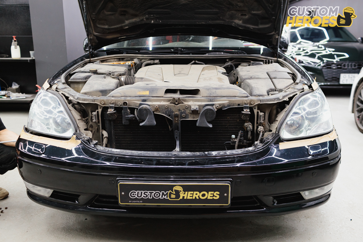 Источник фото: https://custom-heroes.ru/raboty/vid-uslugi/avtosvet/nashi-raboty/novaya-zhizn-optiki-lexus-ls-430-aozoom-k10-protiv-ustarevshego/