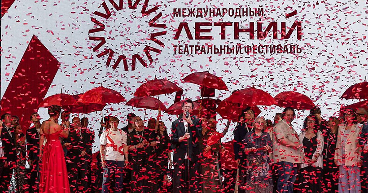 Две недели новосибирцы имели бесценную возможность смотреть лучшие спектакли российских театров.