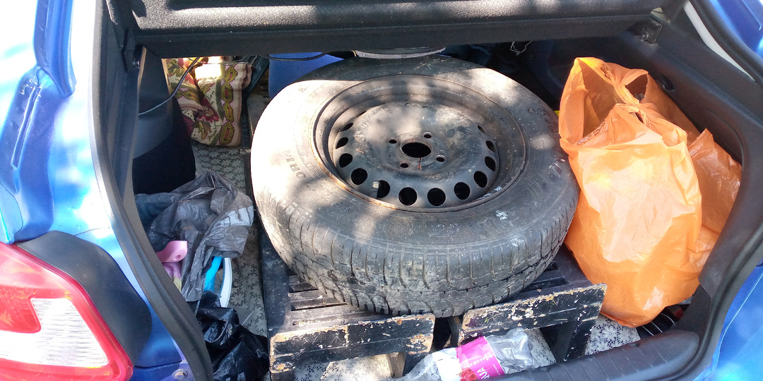 Опять возим грузы на Лада Гранта в кузове лифтбек