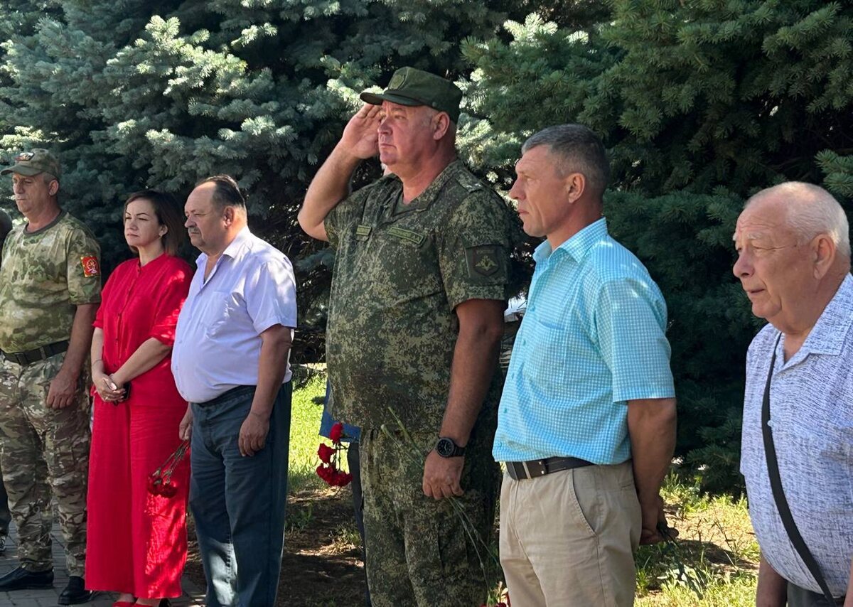    В станице Новопокровской прошел митинг, посвященный Дню ветеранов боевых действий