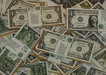    Шмыгаль признал незаконной блокировку активов России и призвал их конфисковать