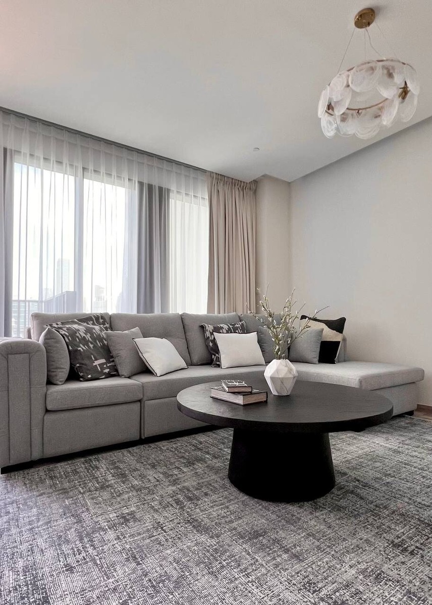 Универсальный интерьер квартиры; проект Furni в Ahad Residences