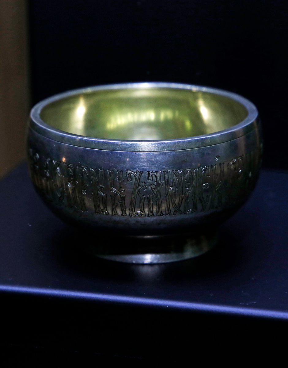 На фото: солонка из личной, пополняемой коллекции.