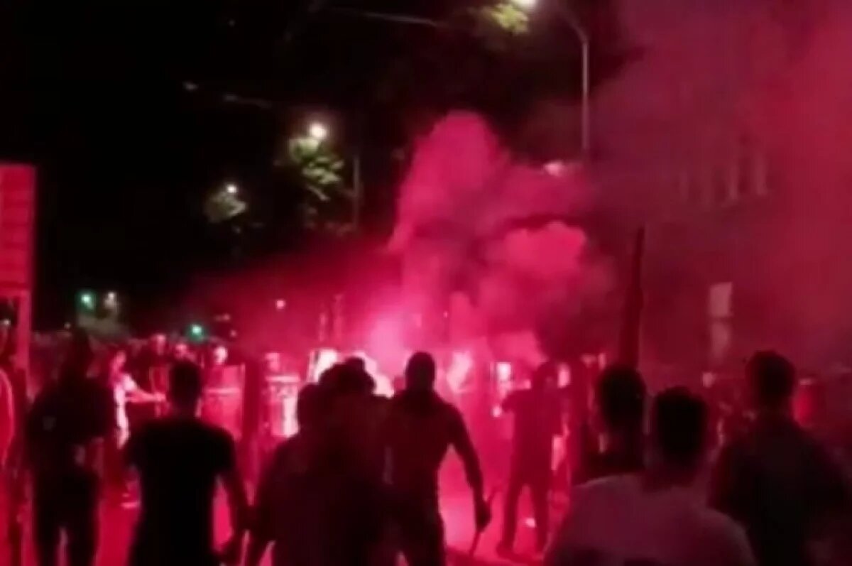    Политолог Межевич назвал протесты в Сербии срежиссированными