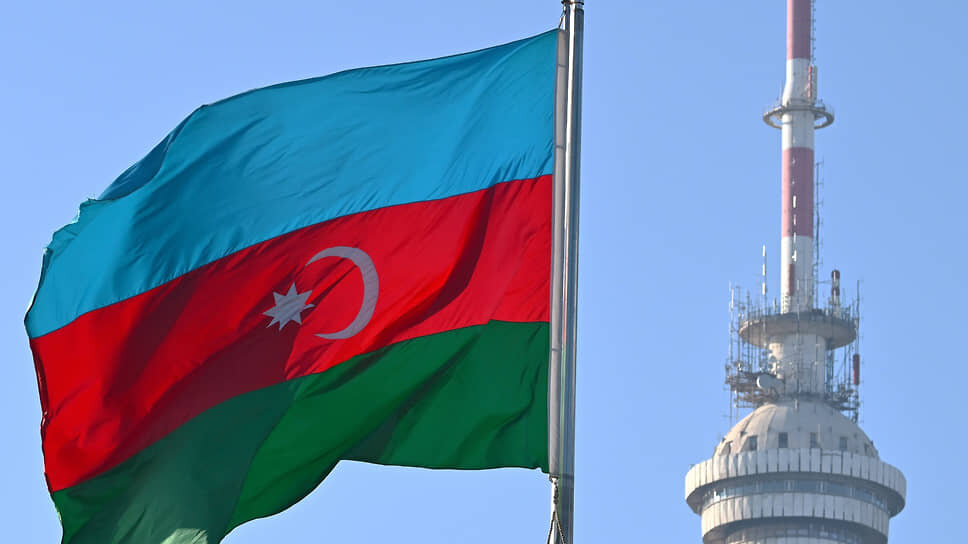 Государственный Флаг Азербайджана.📷Фото: Александр Миридонов / Коммерсантъ