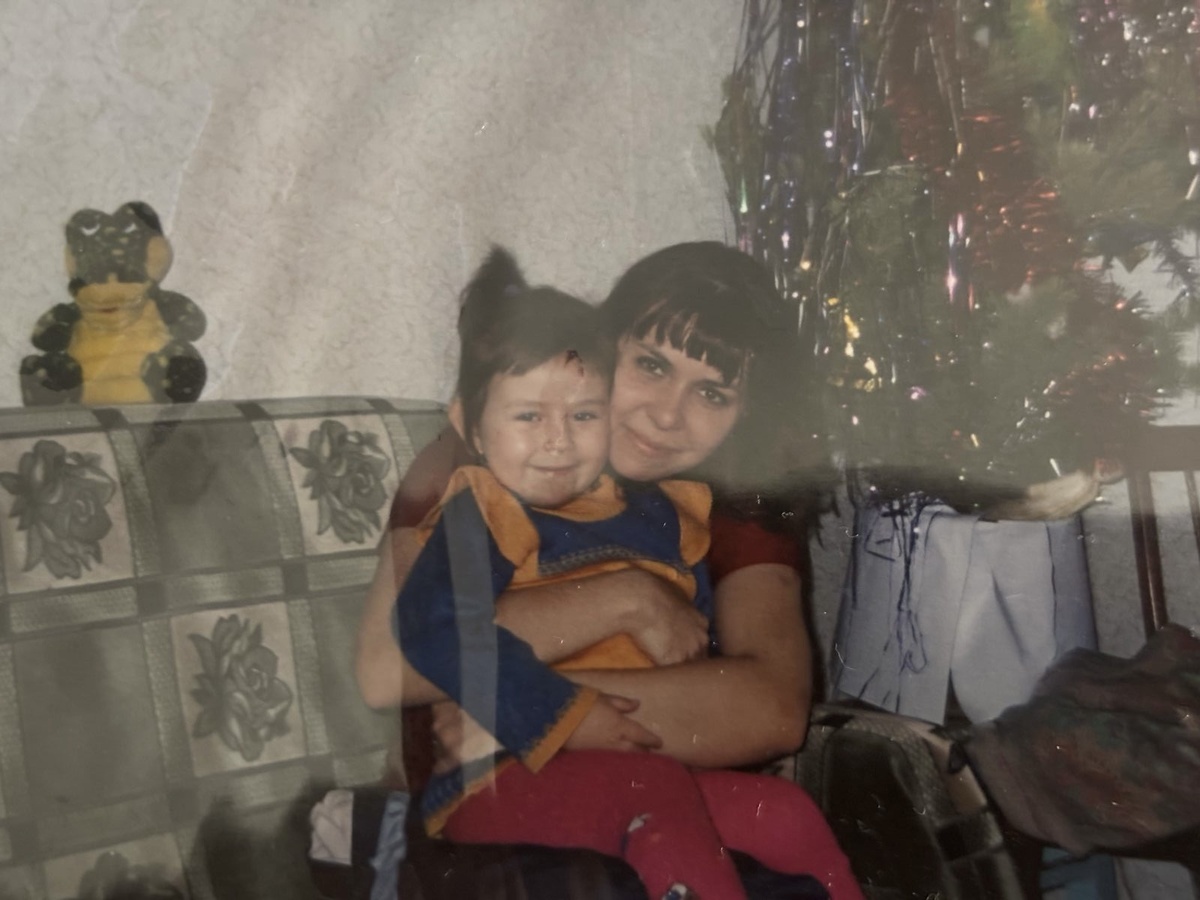 Специально не редактирую фото, тут доче 3 года 