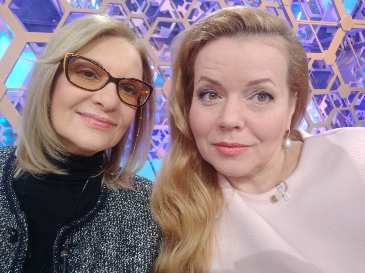 Светлана Тома ("Табор уходит в небо" помните?) 