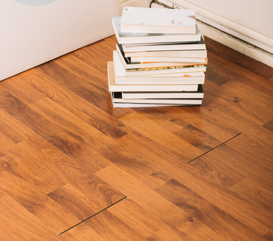 Щели в ламинате появились быстрее, чем я ожидал. Все дело в неграмотном монтаже