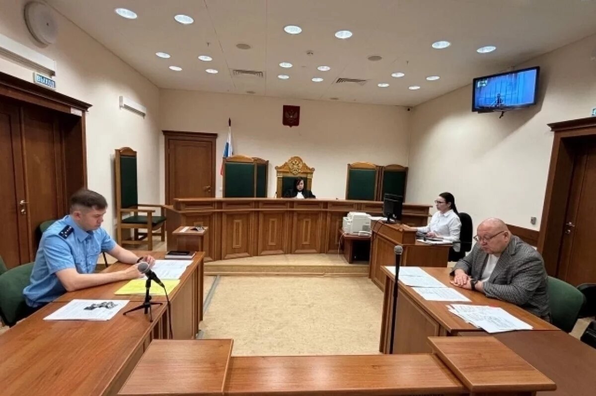    Пособницу бывшего главврача онкодиспансера в Ижевске оставили под арестом