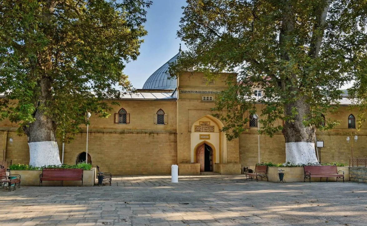 Шиитская мечеть Джума в Дербенте. Старейшая мечеть в России.  