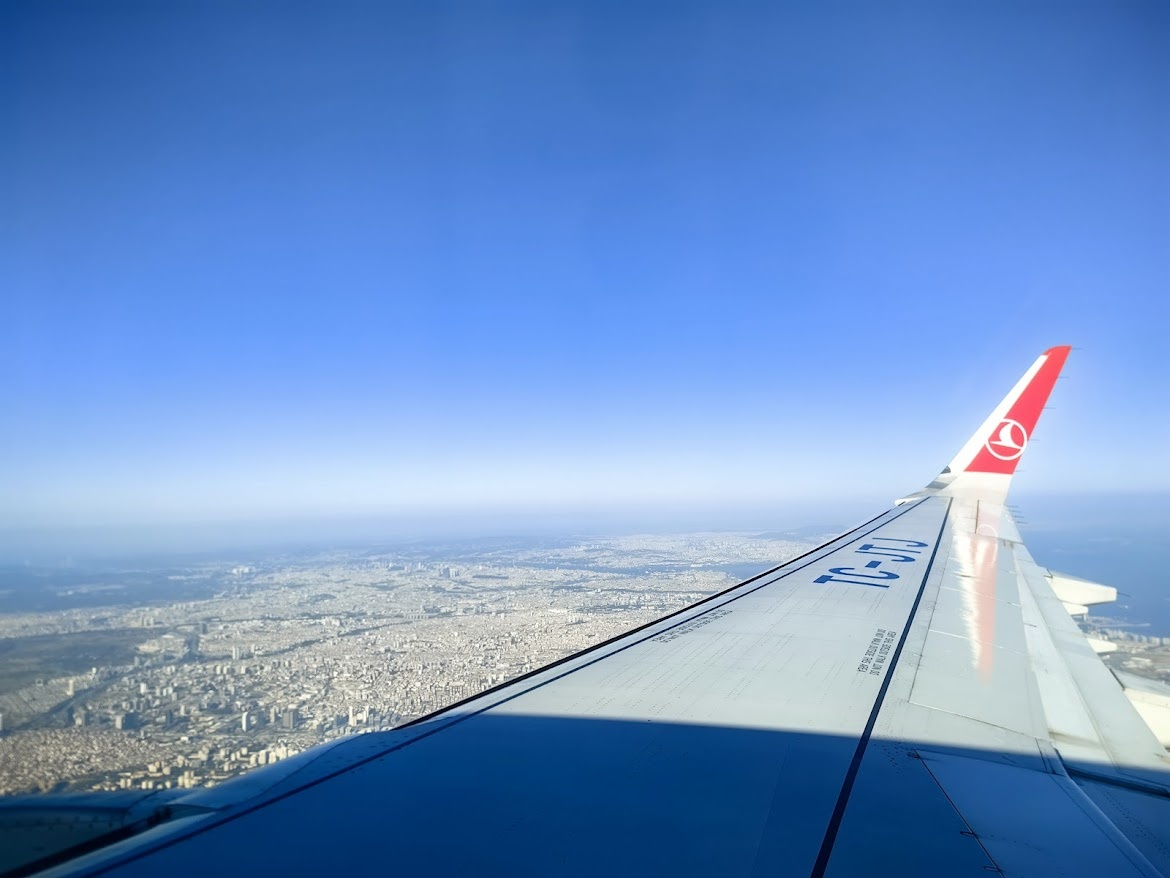 Под крылом самолета - Стамбул