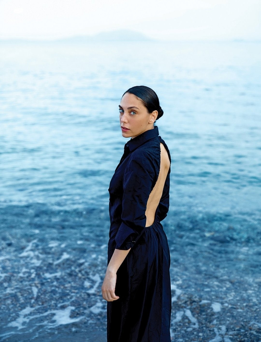 Фото из журнала  Nu-Look