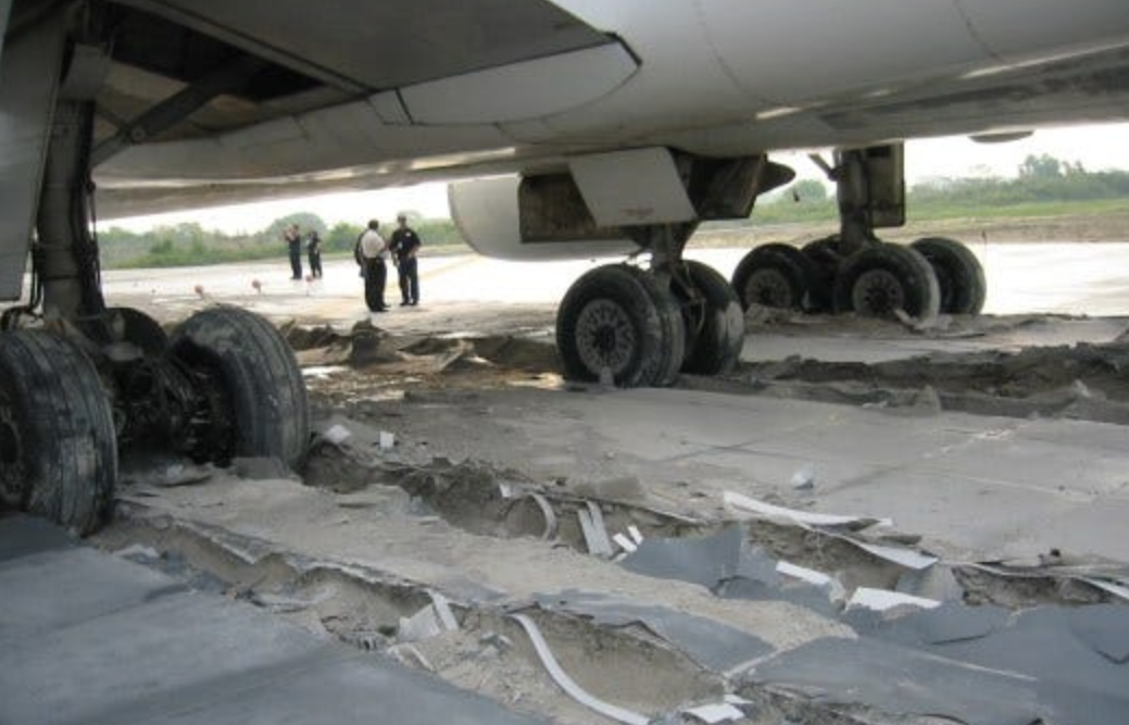 Самолёт провалился