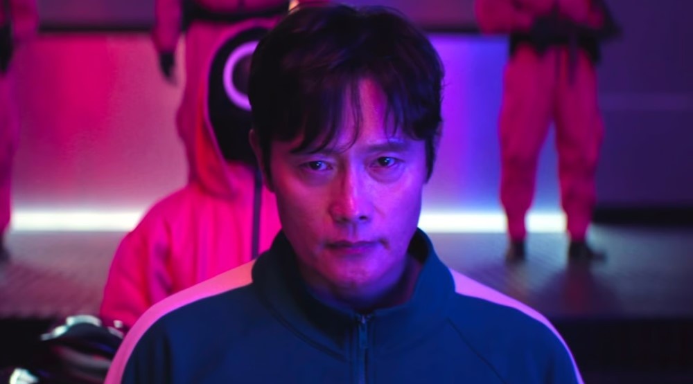     Кадр из 2 сезона сериала «Игра в кальмара» (2024)